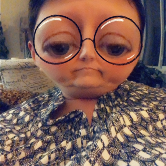 Meet your Posher, Carrie - Picture 3 of 5